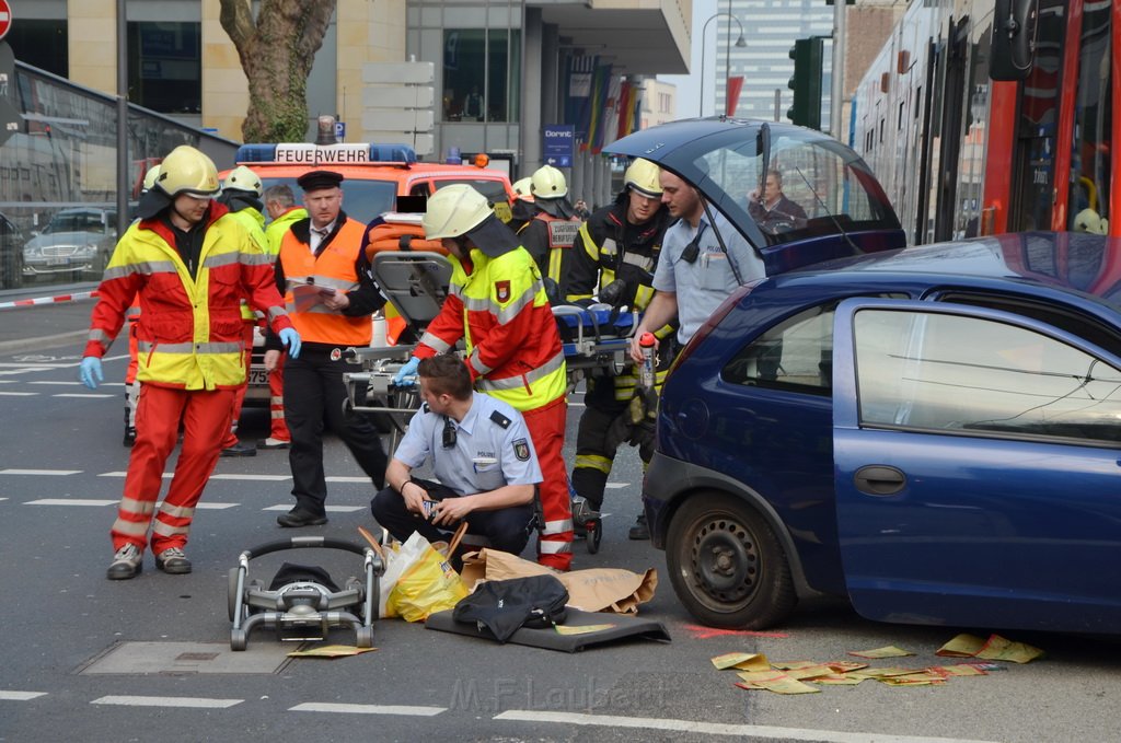 VU PKW Strab Koeln Mitte Pipinenstr Hohestr P024.JPG - Miklos Laubert